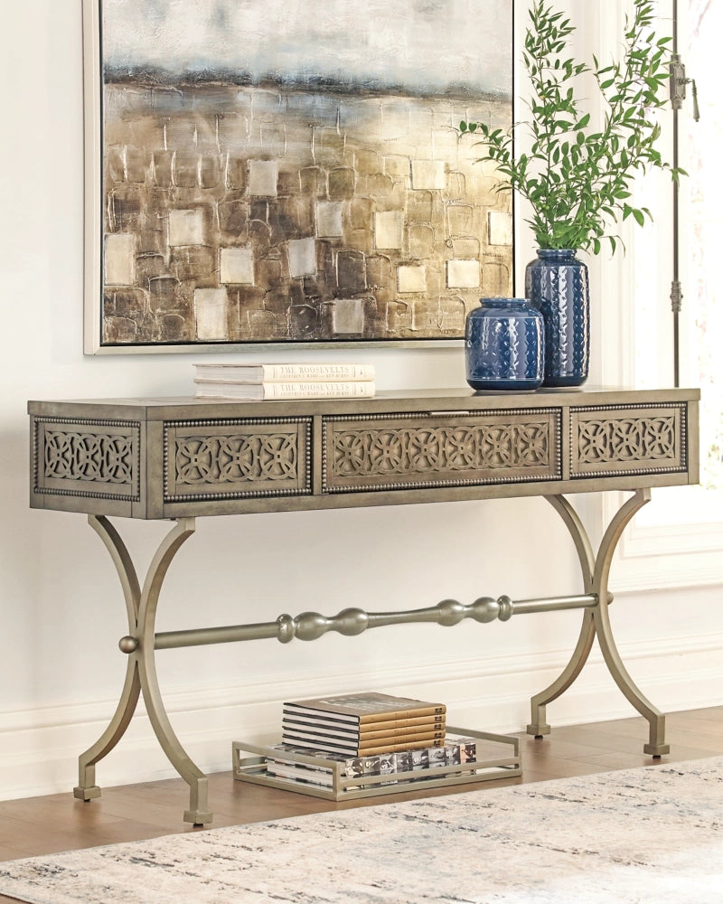 Quinnland Console Table